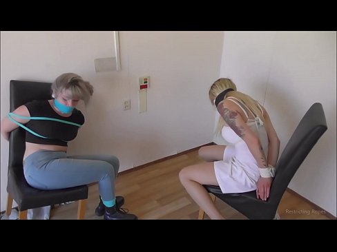 ❤️ Bağımlı / bağlı ve ağzı tıkalı / sıkıntı içinde küçük hanım ❤️ Güzel porno tr.pornolemon.ru ❌️❤