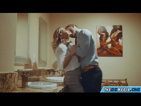 ❤️ Büyük memeli bir sarışın seni umumi tuvalette baştan çıkardığında ❤️ Güzel porno tr.pornolemon.ru ❌️❤